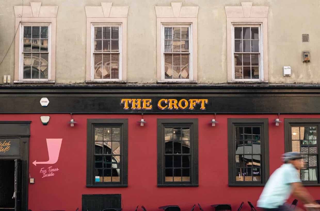 Marc Griffiths, World Famous Dive Bars