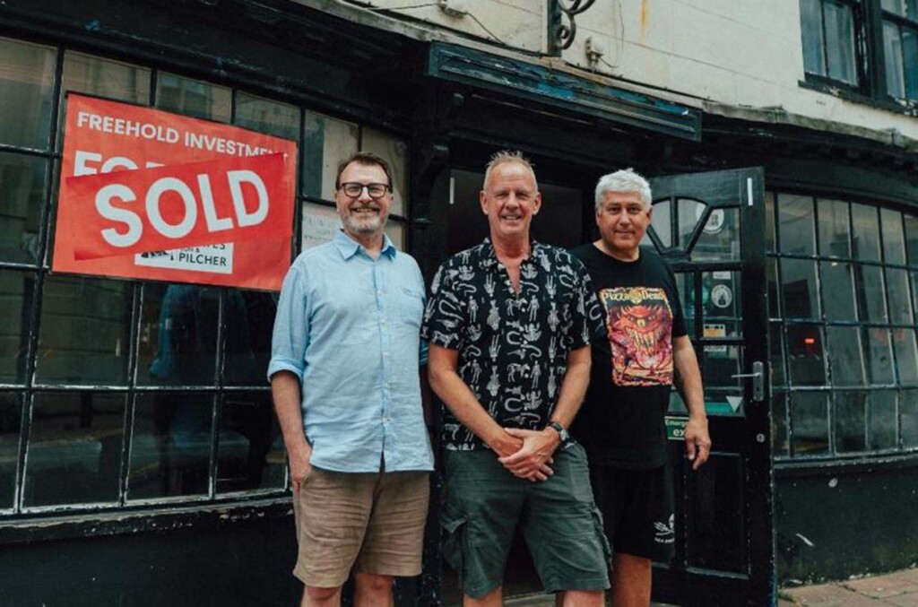 LtoR Peter Cornforth (MVP board member), Norman Cook, Thomas Evrenos (Pipeline operator). Credit Lee London for MVT
